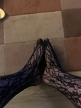 Snapshot of footsy35 chatting on January 11, 2026, 6:31 am footsy35 online show from January 11, 2026, 6:31 am