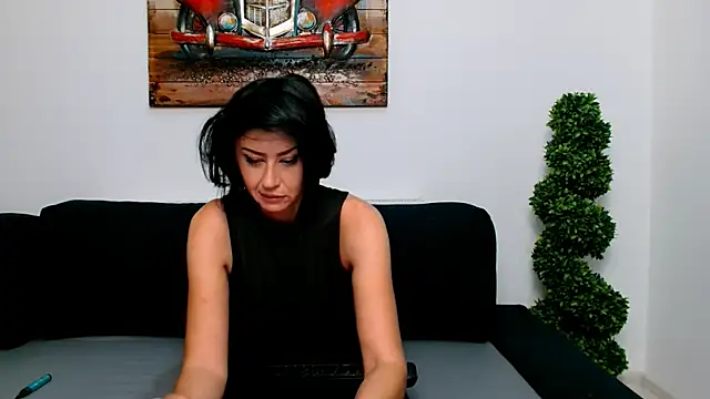 Snapshot of Taissa4U chatting on October 9, 2025, 6:41 pm Taissa4U online show from October 9, 2025, 6:41 pm