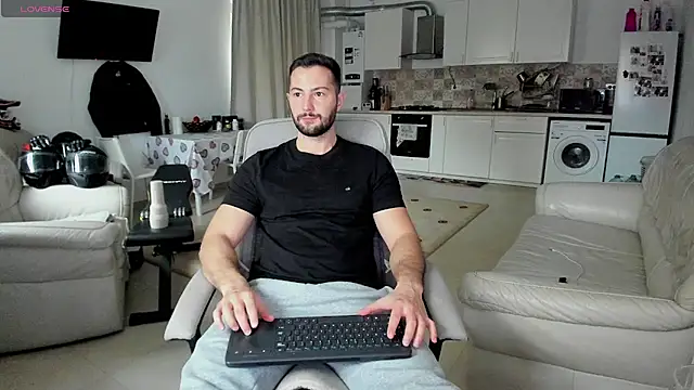 Snapshot of ZackFraser chatting on October 27, 2025, 10:38 am ZackFraser online show from October 27, 2025, 10:38 am