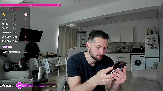 ZackFraser online show from November 30, 2025, 9:21 am