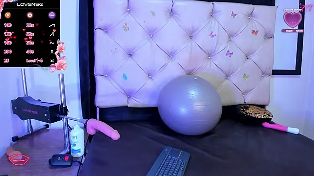 cleopatraa online show from March 24, 2026, 8:09 pm