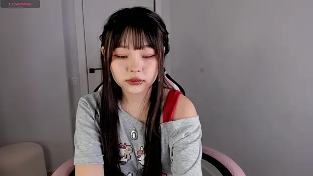 Snapshot of hee_young11 chatting on September 19, 2025, 6:01 pm hee young11 online show from September 19, 2025, 6:01 pm