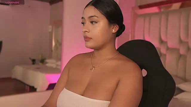 Kleverly Manson1 online show from November 27, 2025, 8:09 pm