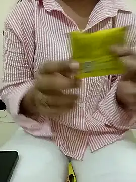 Snapshot of sweet_jia23 chatting on November 1, 2025, 4:52 am sweet jia23 online show from November 1, 2025, 4:52 am