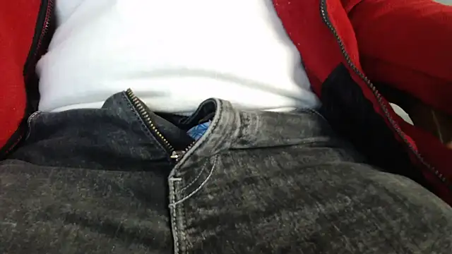 smoothandtiny online show from March 3, 2025, 7:24 am