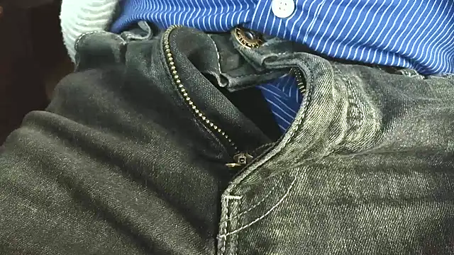 smoothandtiny online show from March 30, 2026, 5:09 am