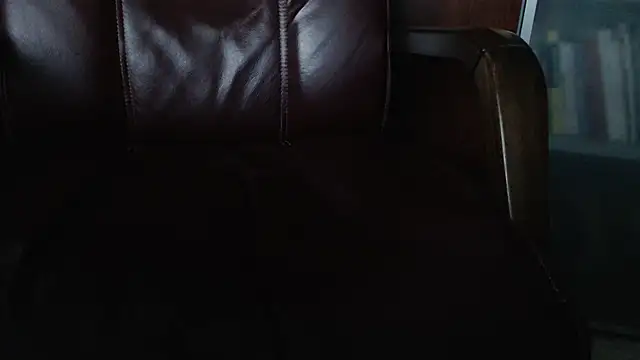 smoothandtiny online show from February 25, 2025, 10:59 am