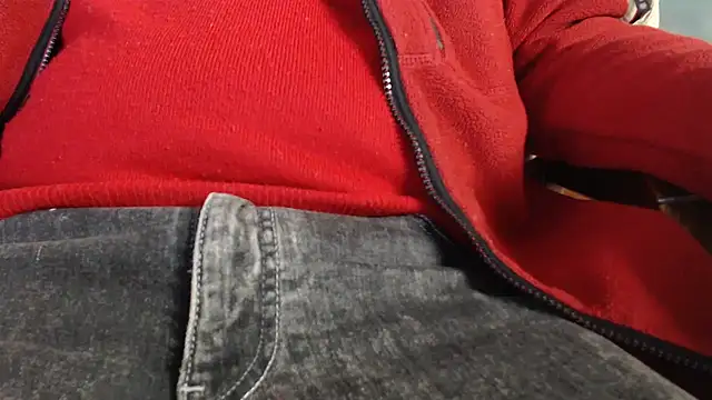 smoothandtiny online show from March 18, 2025, 6:39 am