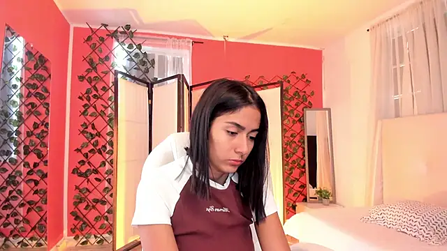 Snapshot of your_khloe chatting on September 24, 2025, 12:33 pm your khloe online show from September 24, 2025, 12:33 pm