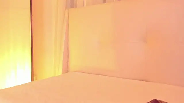 Snapshot of your_khloe chatting on October 11, 2025, 1:45 pm your khloe online show from October 11, 2025, 1:45 pm