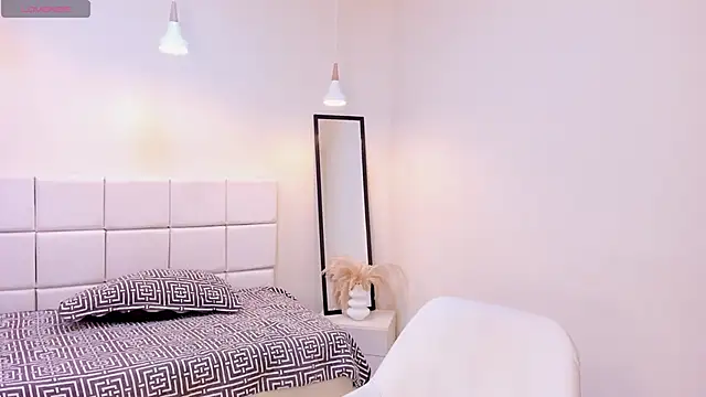 Snapshot of your_khloe chatting on January 19, 2026, 1:04 pm your khloe online show from January 19, 2026, 1:04 pm