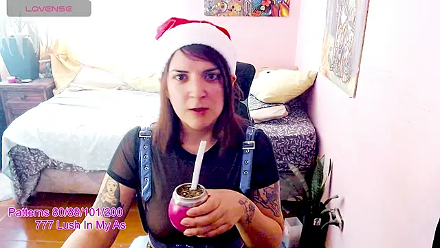 raquellov1 online show from December 8, 2024, 2:52 pm