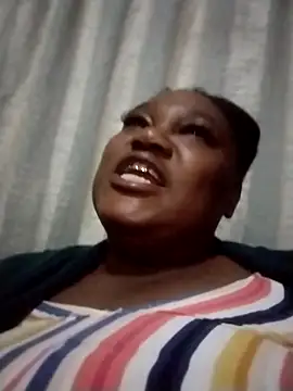 Snapshot of MATUREBUSSTY chatting on September 17, 2025, 6:10 pm MATUREBUSSTY online show from September 17, 2025, 6:10 pm