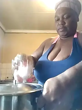 Snapshot of MATUREBUSSTY chatting on March 14, 2025, 11:34 am MATUREBUSSTY online show from March 14, 2025, 11:34 am