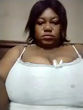 Snapshot of MATUREBUSSTY chatting on October 13, 2025, 2:13 am MATUREBUSSTY online show from October 13, 2025, 2:13 am