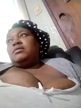 Snapshot of MATUREBUSSTY chatting on September 30, 2025, 4:02 pm MATUREBUSSTY online show from September 30, 2025, 4:02 pm