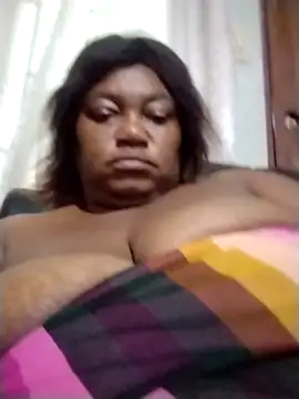 Snapshot of MATUREBUSSTY chatting on October 24, 2025, 5:01 pm MATUREBUSSTY online show from October 24, 2025, 5:01 pm