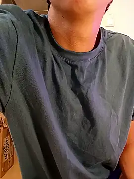 freeeeeessssss111 online show from September 17, 2025, 5:20 am