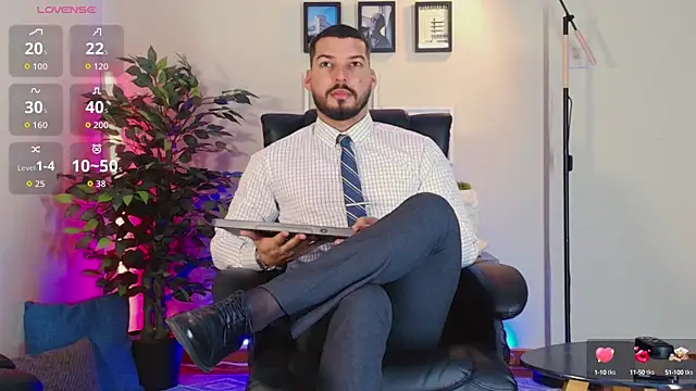 HenryBenso online show from October 13, 2025, 6:09 pm