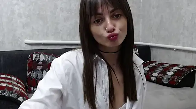 LikaLuis online show from February 1, 2025, 2:13 pm
