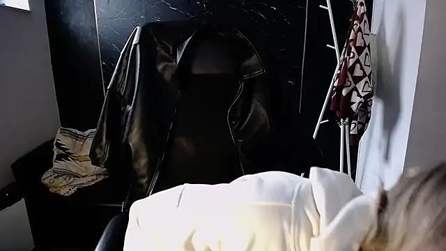 viktoria lovely online show from November 11, 2025, 10:32 am