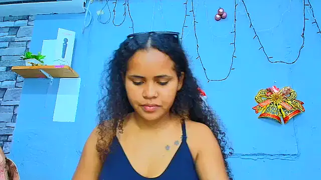 makena18 online show from January 4, 2025, 12:49 pm