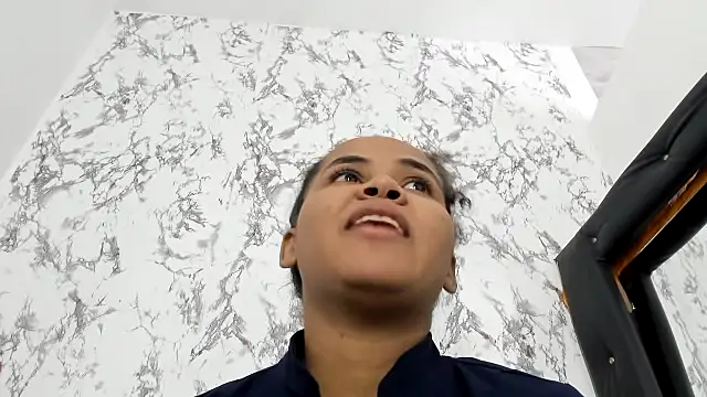 makena18 online show from October 31, 2025, 1:52 pm