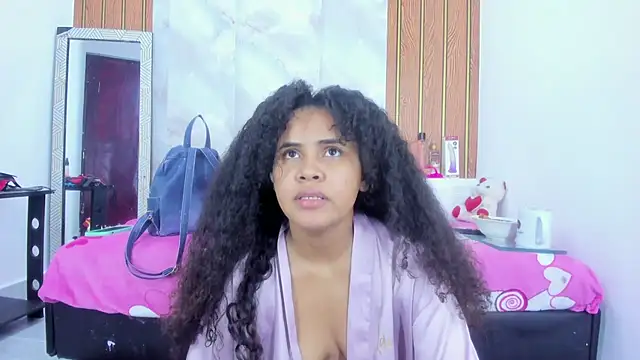 makena18 online show from October 4, 2025, 1:45 pm