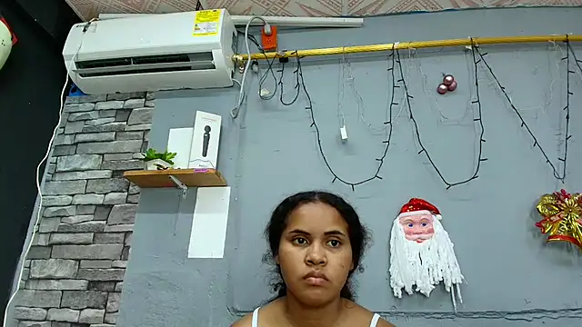 makena18 online show from January 7, 2025, 12:52 pm