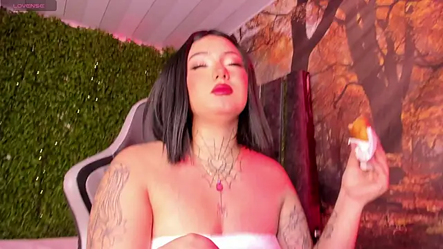 Snapshot of Ala_Rasi_ chatting on December 2, 2024, 2:03 pm Ala Rasi  online show from December 2, 2024, 2:03 pm