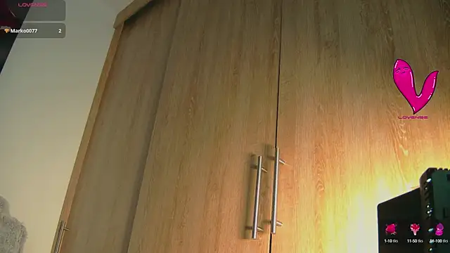 Snapshot of aidaadams chatting on October 12, 2025, 9:21 am aidaadams online show from October 12, 2025, 9:21 am