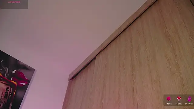 Snapshot of aidaadams chatting on October 15, 2025, 11:18 am aidaadams online show from October 15, 2025, 11:18 am