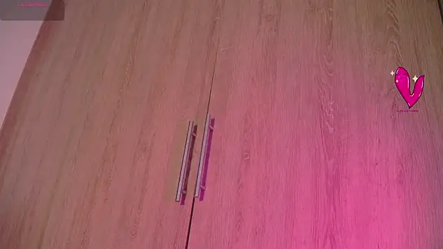 Snapshot of aidaadams chatting on October 24, 2025, 11:31 am aidaadams online show from October 24, 2025, 11:31 am