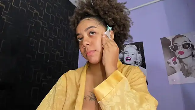 Alika01 online show from February 23, 2025, 11:36 pm