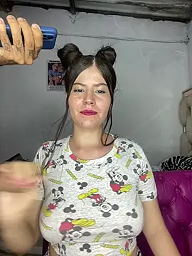 Snapshot of Hotnightsexxx chatting on February 20, 2025, 3:23 am Hotnightsexxx online show from February 20, 2025, 3:23 am