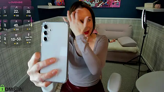 Jaqueline Richardson online show from December 16, 2025, 9:57 am