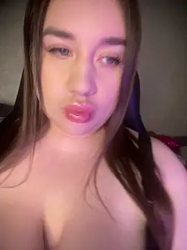 Snapshot of GabiBoobs chatting on March 1, 2026, 7:03 pm GabiBoobs online show from March 1, 2026, 7:03 pm