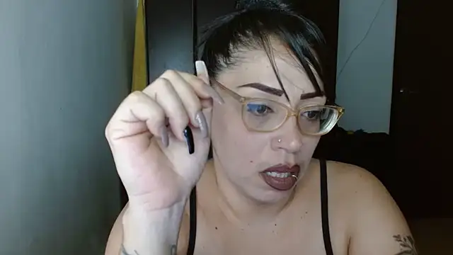 Snapshot of natashasmithe chatting on February 7, 2025, 1:58 am natashasmithe online show from February 7, 2025, 1:58 am