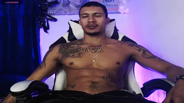 Snapshot of Ryan_coopper chatting on November 29, 2025, 3:17 am Ryan coopper online show from November 29, 2025, 3:17 am