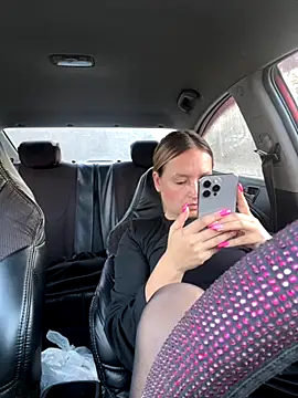 Snapshot of StasyWood chatting on October 13, 2025, 1:29 am StasyWood online show from October 13, 2025, 1:29 am