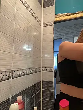 Snapshot of StasyWood chatting on February 27, 2025, 1:41 am StasyWood online show from February 27, 2025, 1:41 am