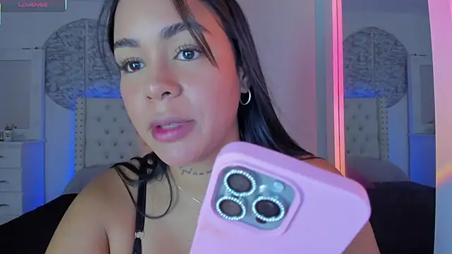 IsabelaVanegas  online show from September 29, 2025, 4:01 pm