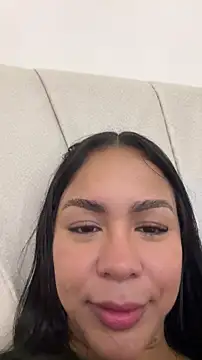 IsabelaVanegas  online show from November 26, 2025, 5:35 pm