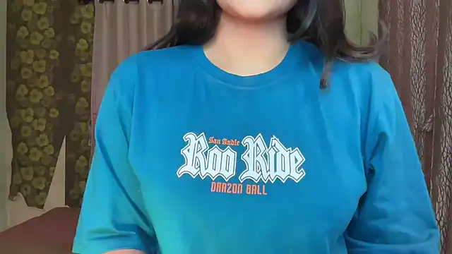 Snapshot of Magical_fairyy chatting on October 2, 2025, 5:49 pm Magical fairyy online show from October 2, 2025, 5:49 pm