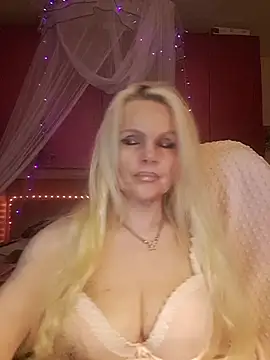 Angeldevilus online show from April 19, 2026, 12:00 am