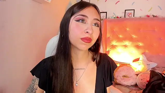  cloe martinez online show from January 24, 2025, 9:47 pm