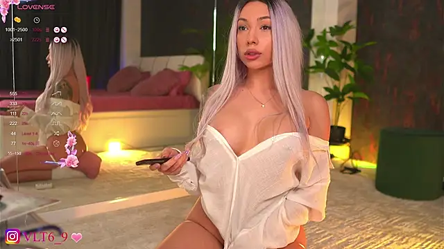 violettabunny03 online show from January 28, 2025, 11:07 pm