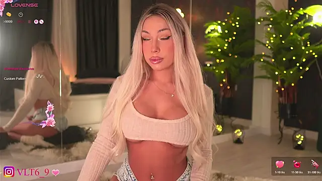 Snapshot of violettabunny03 chatting on November 1, 2025, 11:53 pm violettabunny03 online show from November 1, 2025, 11:53 pm