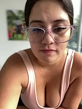 Natalia Cleark09 online show from March 6, 2025, 8:48 pm