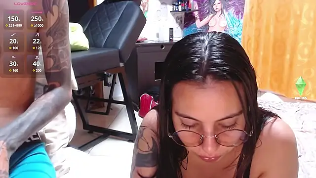 Snapshot of Tiffany_prettygirl chatting on October 10, 2025, 12:11 am Tiffany prettygirl online show from October 10, 2025, 12:11 am